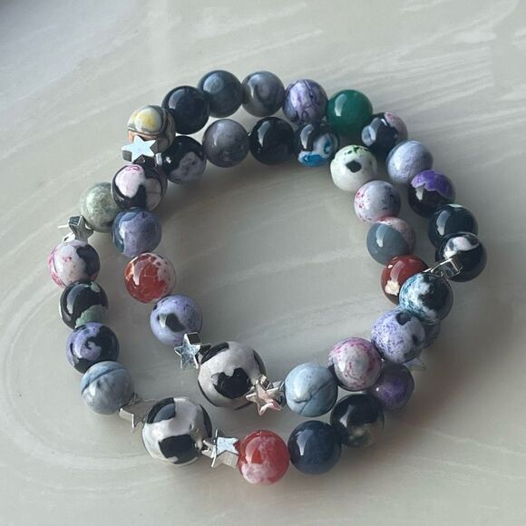 Hand crafted Colorful orca cow print ONE NEW stretch bracelet stars silver tone - Picture 4 of 8